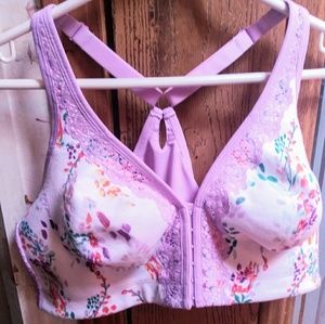 Never Worn Cacique 42D front-close bra